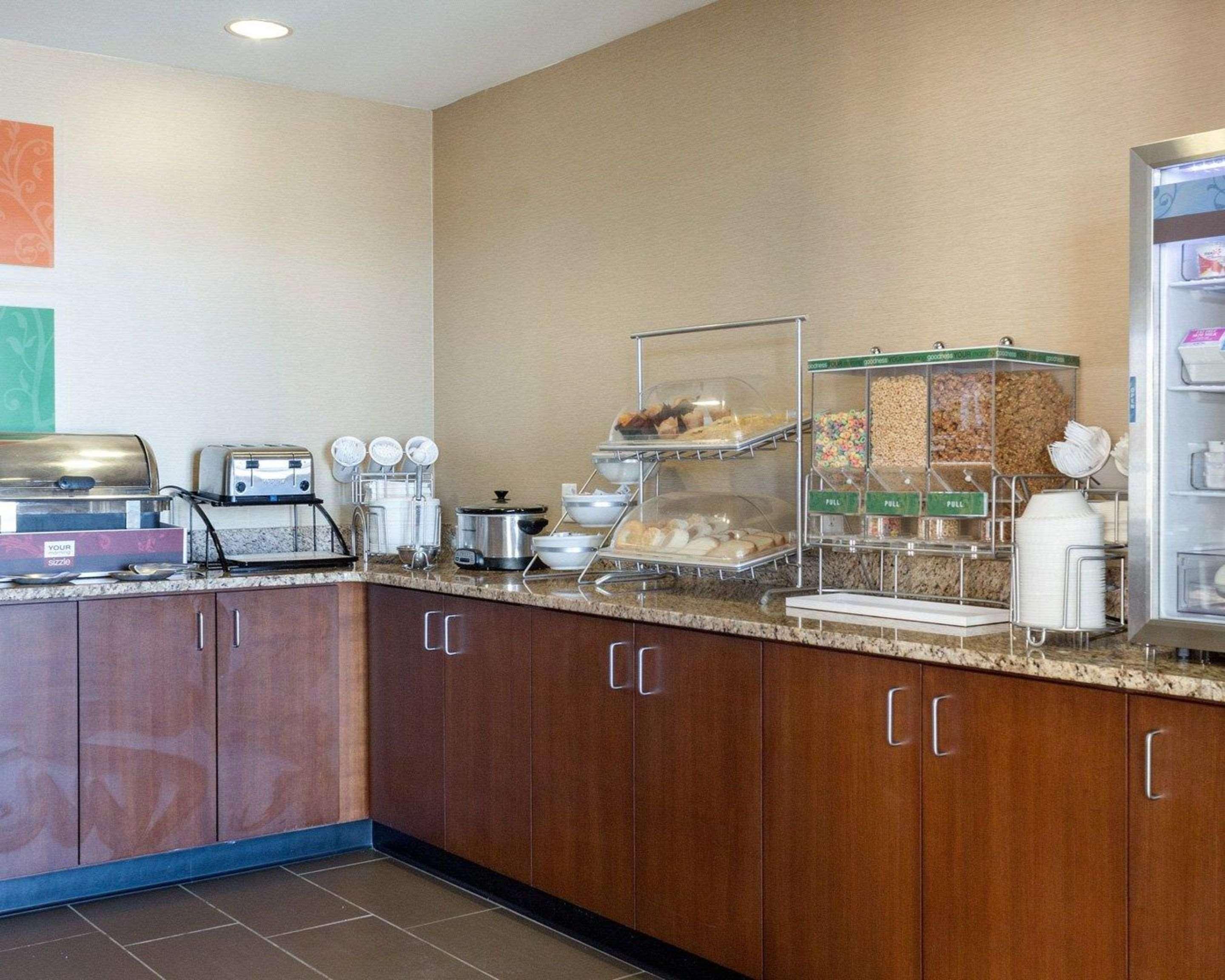 Comfort Inn & Suites Watford City Exterior foto