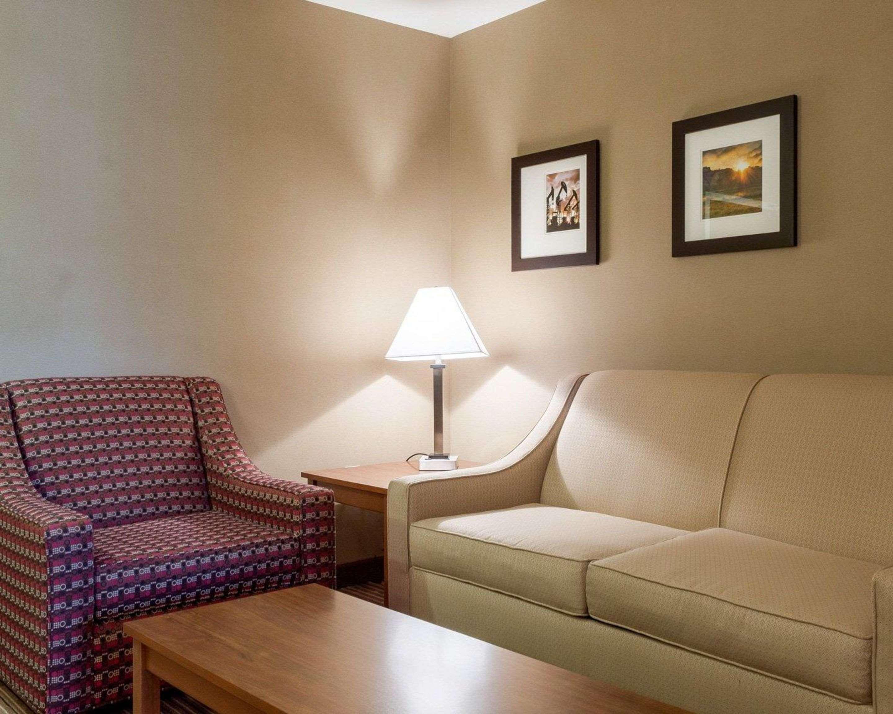 Comfort Inn & Suites Watford City Exterior foto